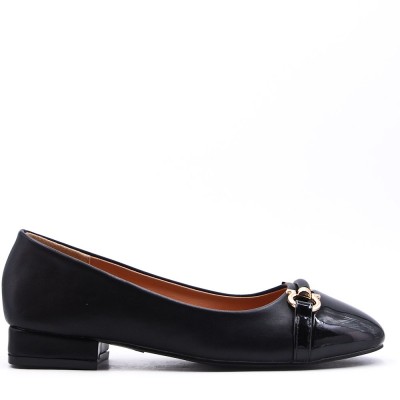 Comfortable faux leather ballerina