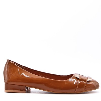 Comfortable faux leather ballerina