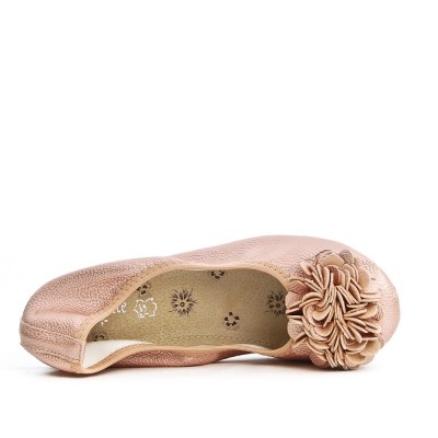 Comfort ballerina in faux leather with flower pattern