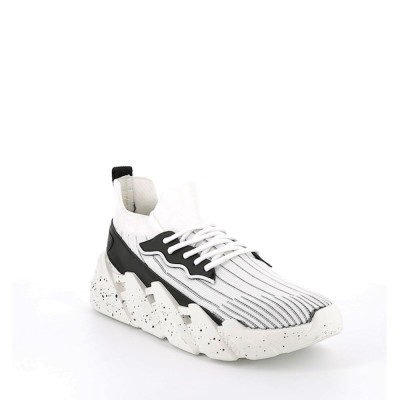 Bi-material lace-up sneaker