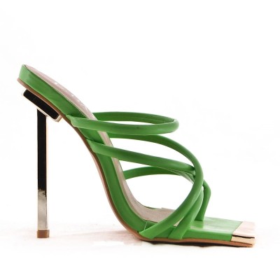 Heeled sandal in mixed materials